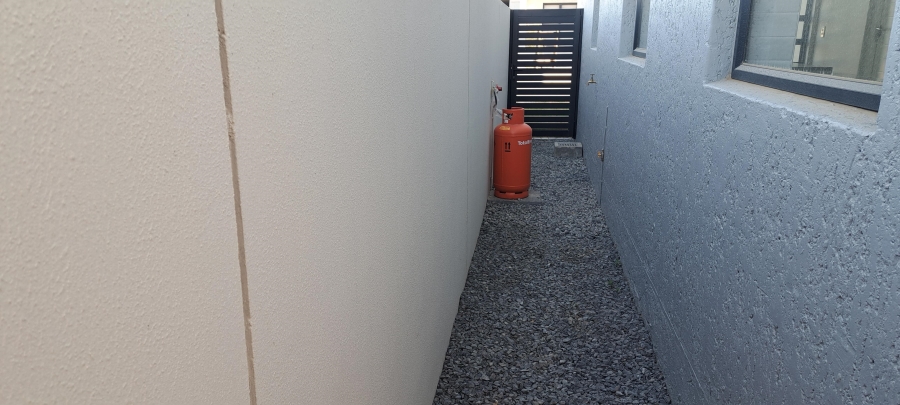 To Let 3 Bedroom Property for Rent in Groot Phesantekraal Estate Western Cape